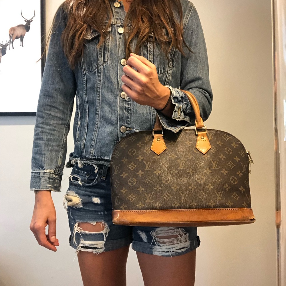 SOLD! Auth Louis Vuitton Alma!